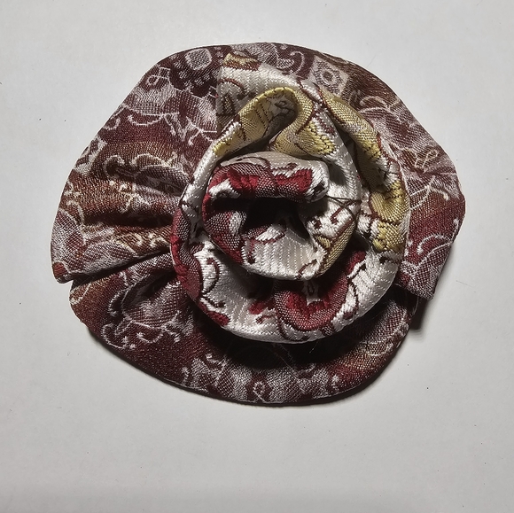 Camelia flower tie scarf maroon tan corsage brooch pin unisex formal event luxur - Picture 7 of 10